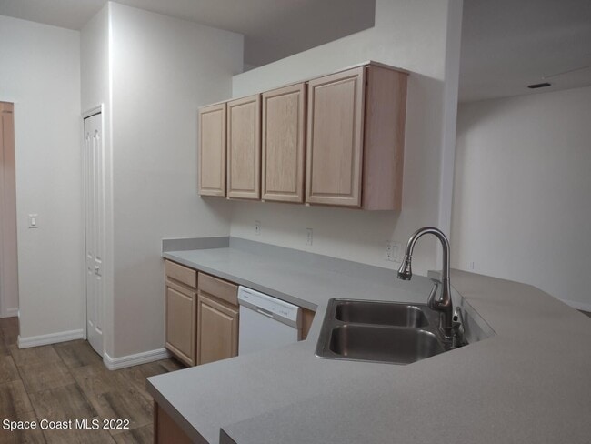 Building Photo - 1792 Ladderback Ct