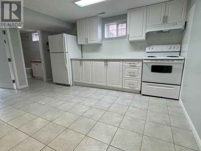 Photo du bâtiment - 30 Norcross Rd