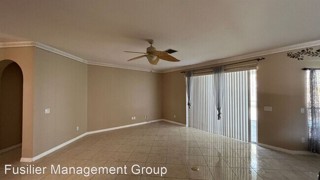 Building Photo - 4 br, 3.5 bath House - 6529 Lake Pembroke ...