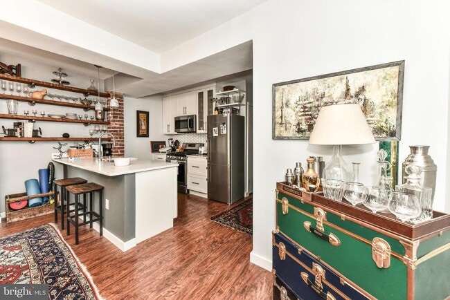 Building Photo - 1863 Kalorama Rd NW