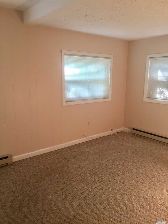 Building Photo - 129 Westbury Dr