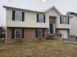 Building Photo - 618 Sherlock Trace