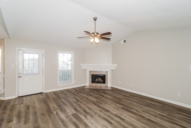 Building Photo - 3920 Pecan Trace Cove