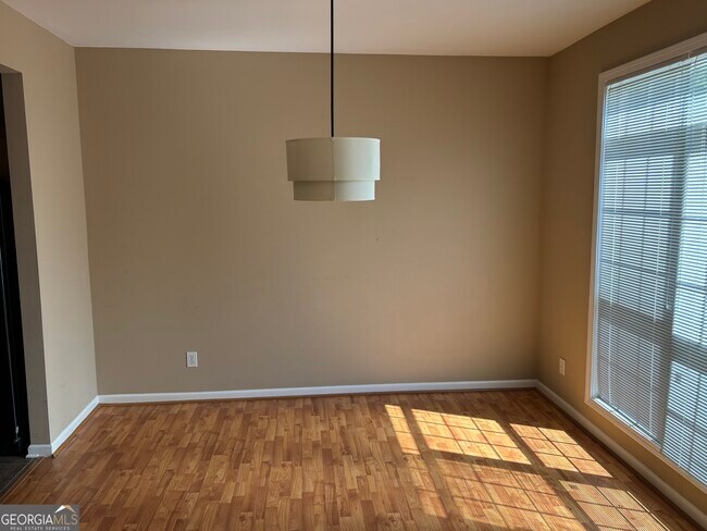 Building Photo - 709 Weatherstone Trce