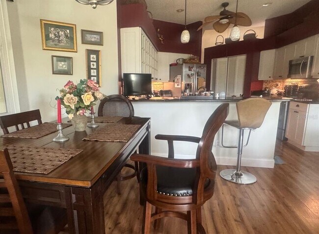 Foto del edificio - 4062 Westbourne Cir