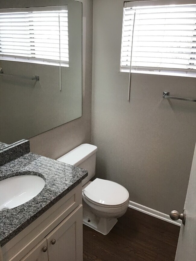 Building Photo - 576 Breckenridge Vlg