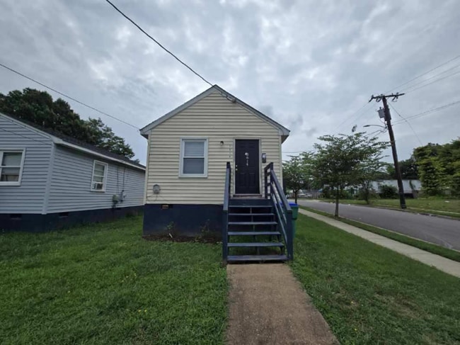 Building Photo - 3614 Lawson St
