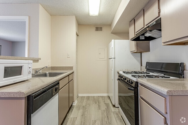 2BD, 2BA - 982SF - Reflections