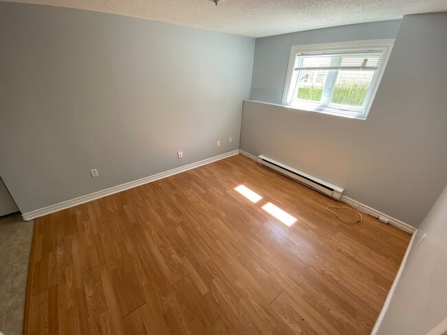 Building Photo - 10 Edgecombe Dr