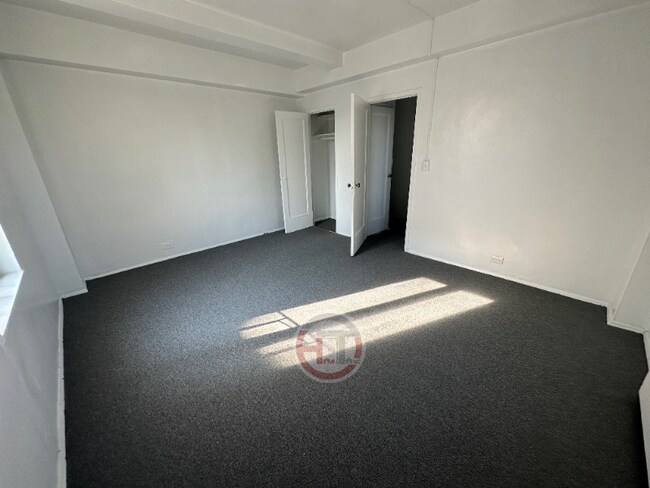 Foto del edificio - 2059 McGraw Ave
