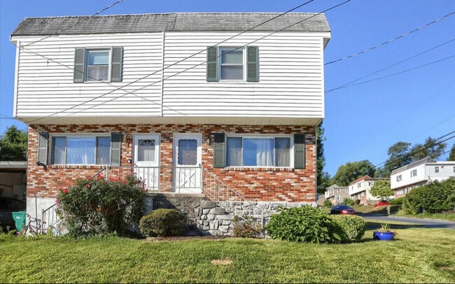 Building Photo - 830 Erford Rd