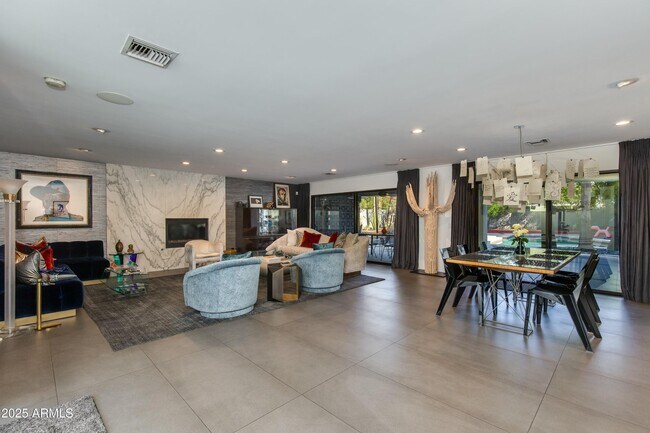 Foto del edificio - 3601 N 55th Pl