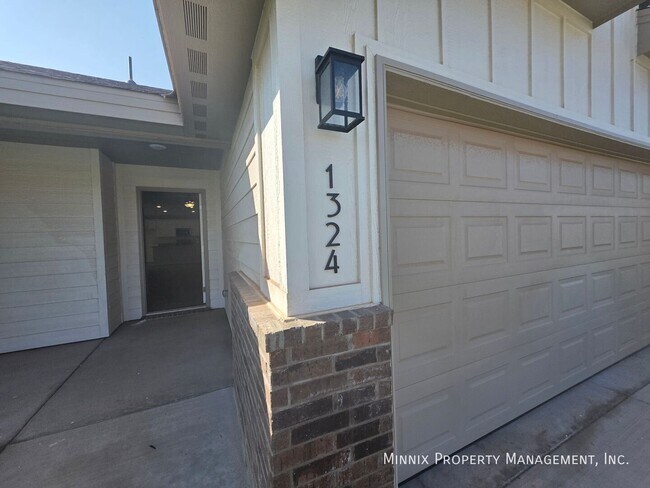 Foto del edificio - 1324 Hogback Wy