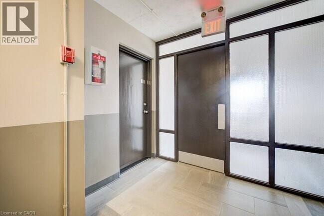 Photo du bâtiment - 82 Elgin St S