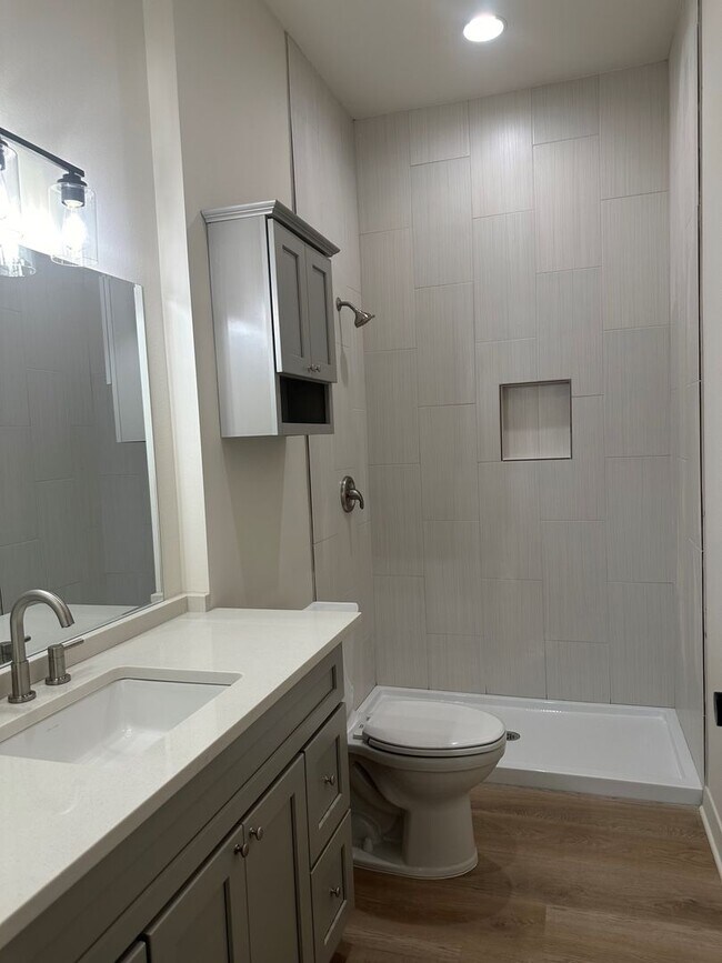 Foto del edificio - 2-bedroom 2 bath luxury apartment housing