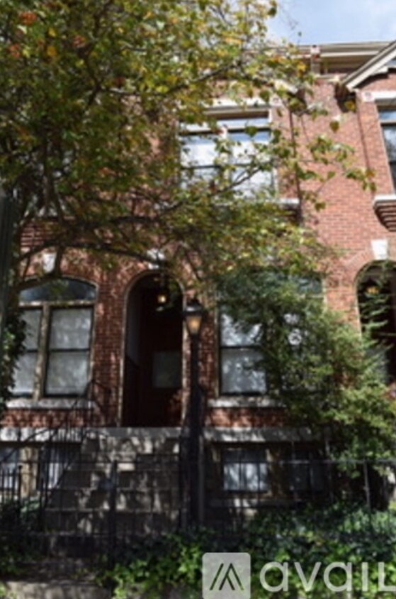 Primary Photo - 118 E 5th St