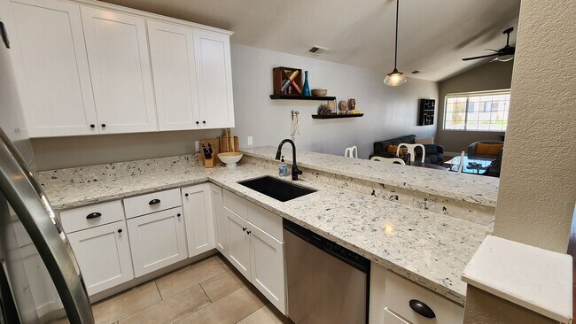 Building Photo - 911 Patria Cir