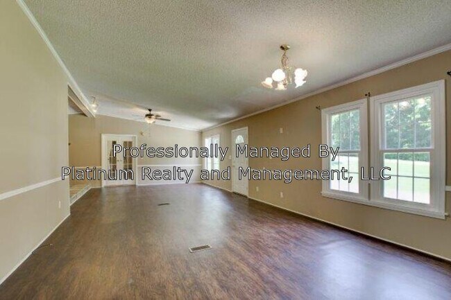 Foto del edificio - 3308 Jarrell Ridge Rd