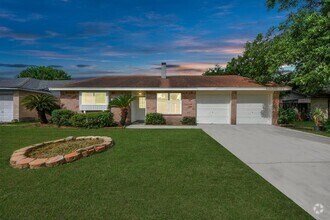 Building Photo - 4015 Lufborough Dr