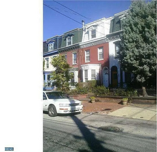 Building Photo - 2207 Bainbridge St