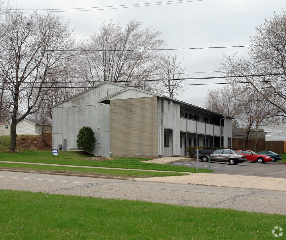 Primary Photo - 1695 Triplett Blvd