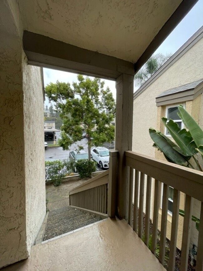 Foto del edificio - 2 bedroom, 2 bath top floor condo in La Jolla