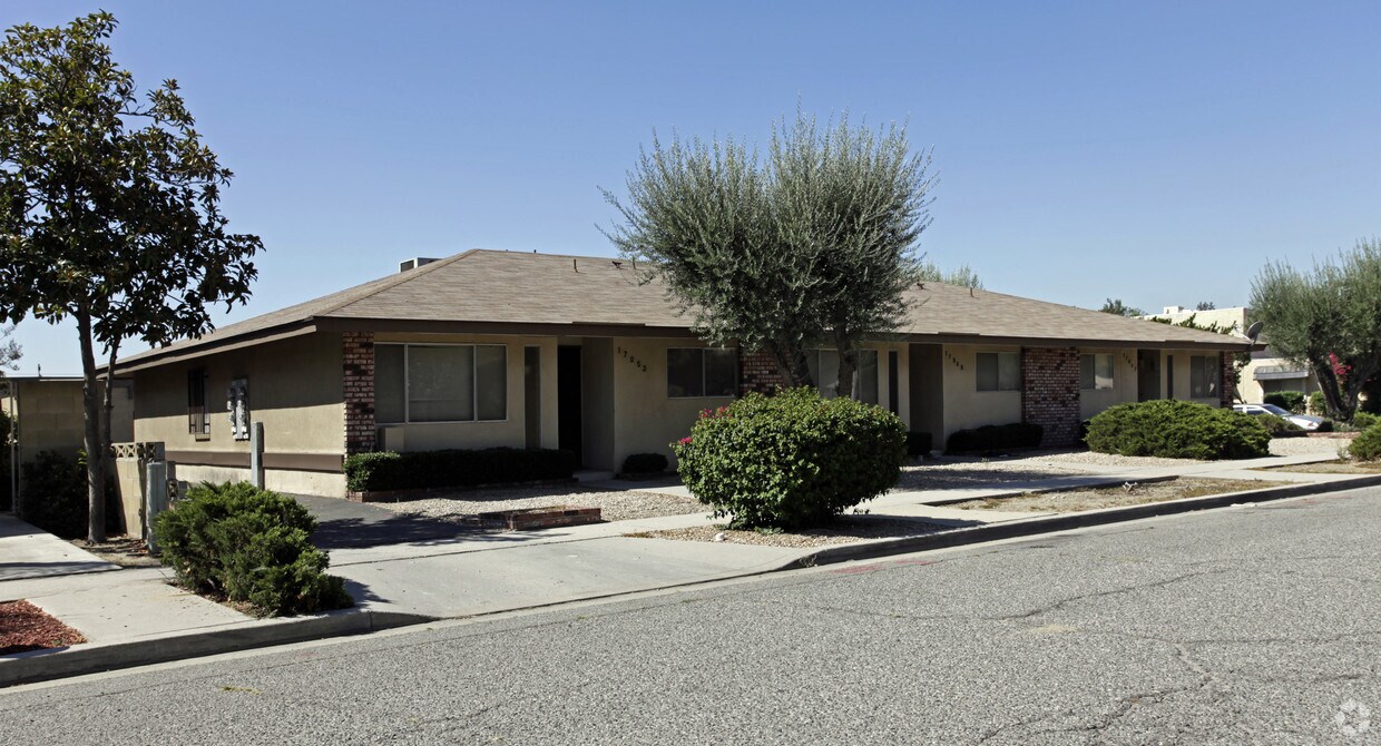 Building Photo - 17047 Ivy Ave