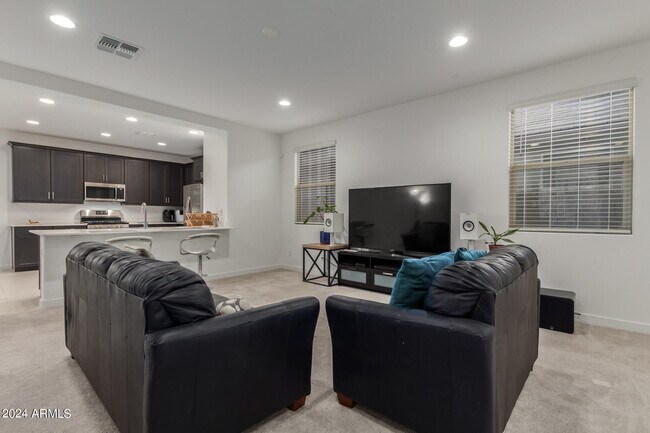 Foto del edificio - 2621 W Hidalgo Ave