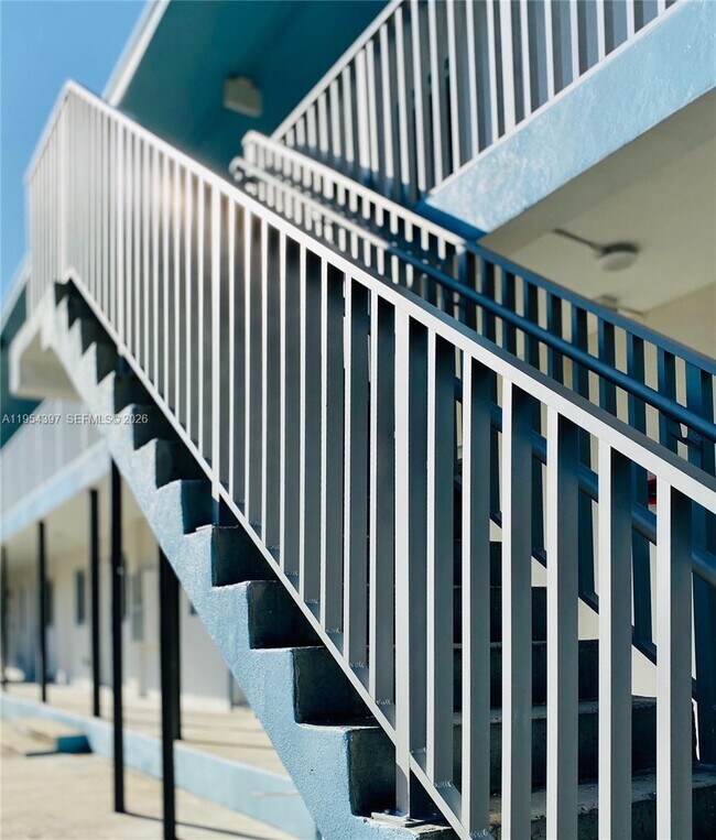 Foto del edificio - 1560 NW 1st Ct