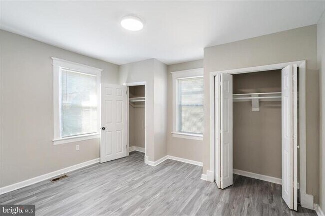 Building Photo - 3408 W Forest Park Ave