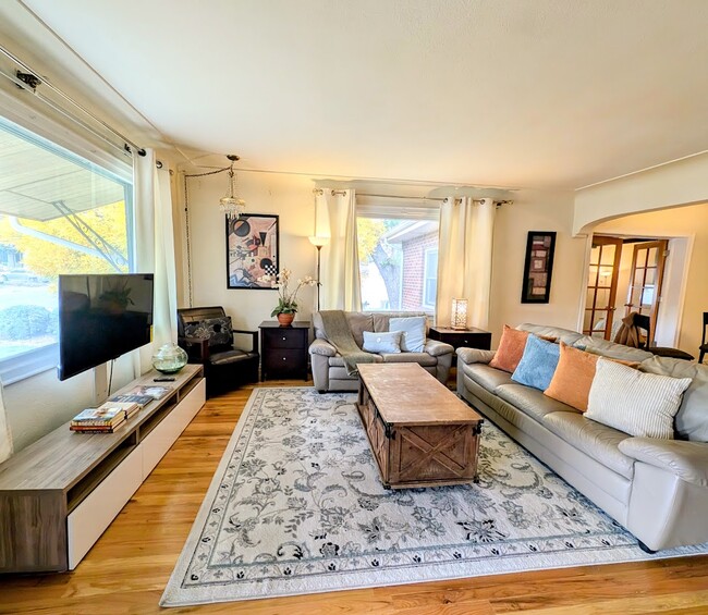 Bright and airy, comfortable seating - 3123 W 55th Ave