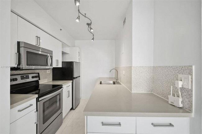 Foto del edificio - 1500 Bay Rd