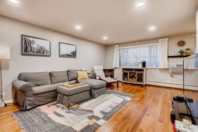 Foto del edificio - 1332 N Williams St