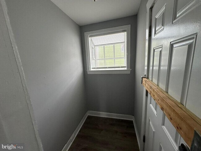 Building Photo - 4124 Reisterstown Rd
