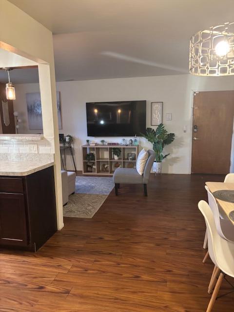 Foto del edificio - 1250 W Nine Mile Rd