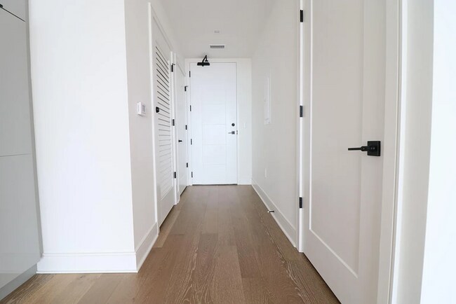 Foto del edificio - Brand new condo unit in 788 West Marietta