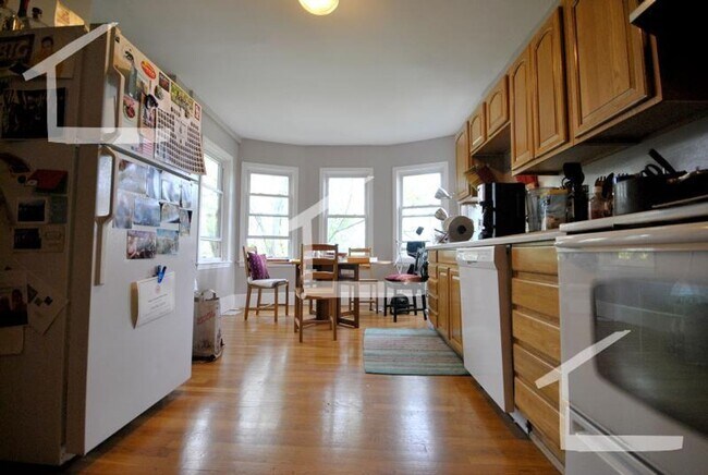 Foto del edificio - Fantastic Brookline 3 Bed in Washington Sq...