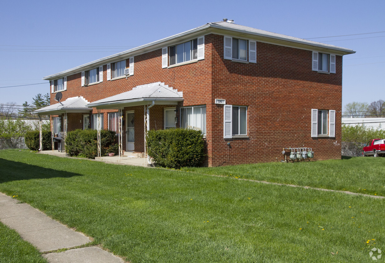 Building Photo - Arborwood Court