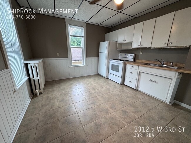 Foto del edificio - 2312.5 W 3rd St