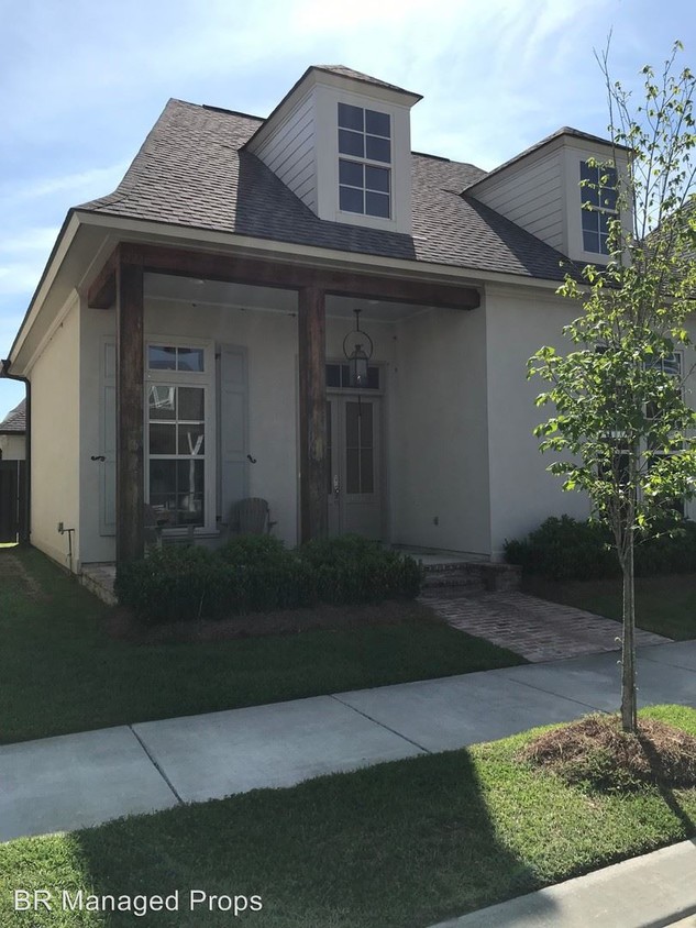 Building Photo - 3 br, 2.5 bath House - 10739 Turning Leaf Dr.