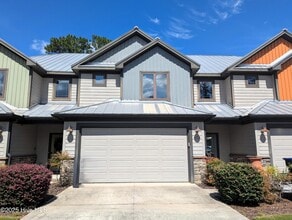 Building Photo - 673 S Ashe St