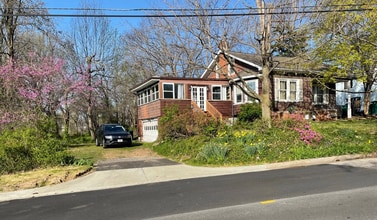 Building Photo - 1439 Grant Rd