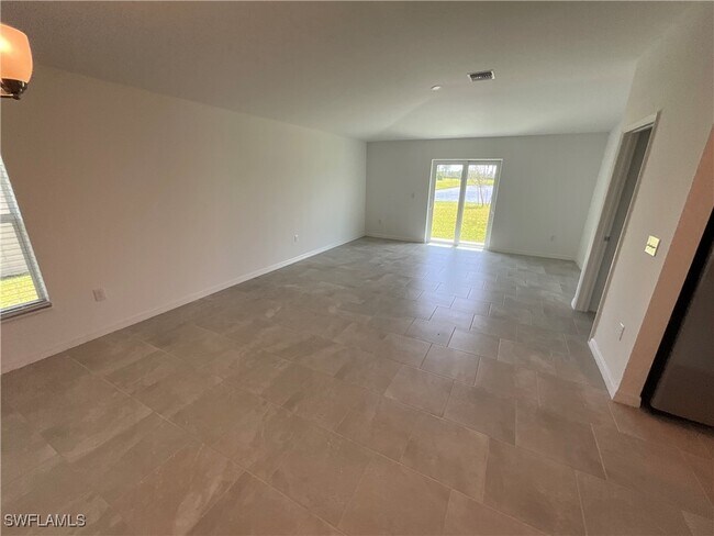 Foto del edificio - 3850 Treasure Oak Wy