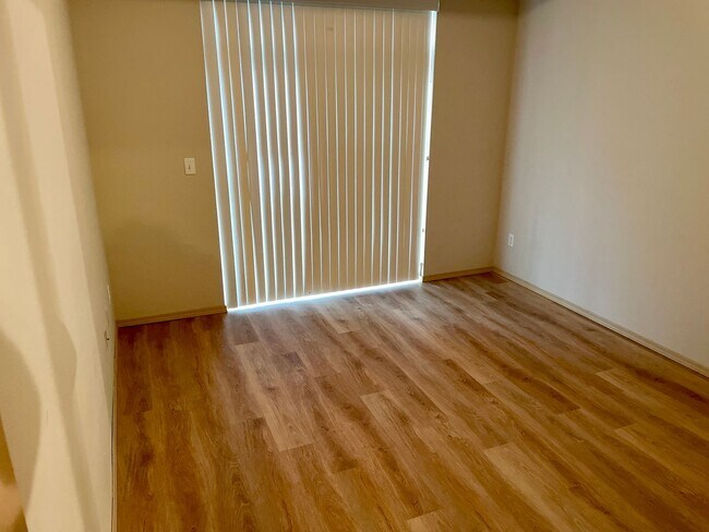 Foto del edificio - Charming Home in a Gated Tacoma Community – Minutes from JBLM!