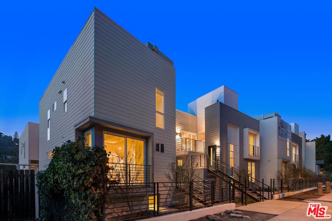 Foto principal - 1933 Griffith Park Blvd