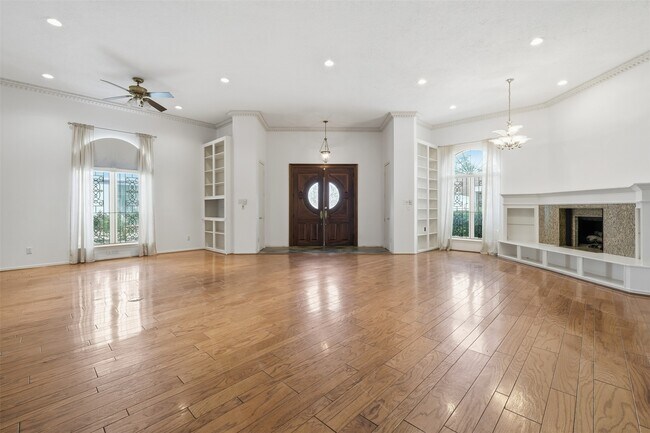 Foto del edificio - 4063 Breakwood Dr