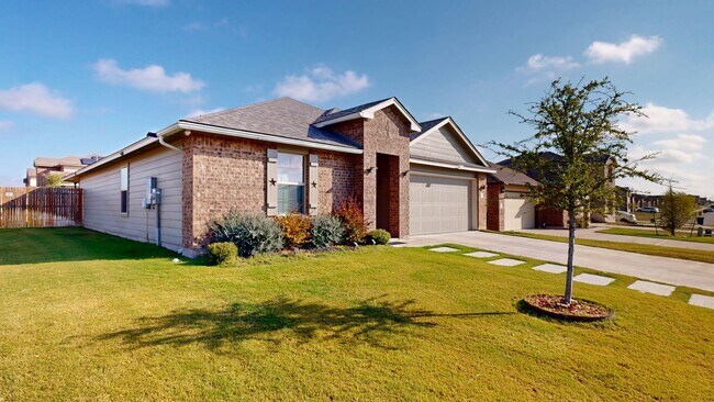 Building Photo - Stunning 4 bedroom home in pristine condition!!!