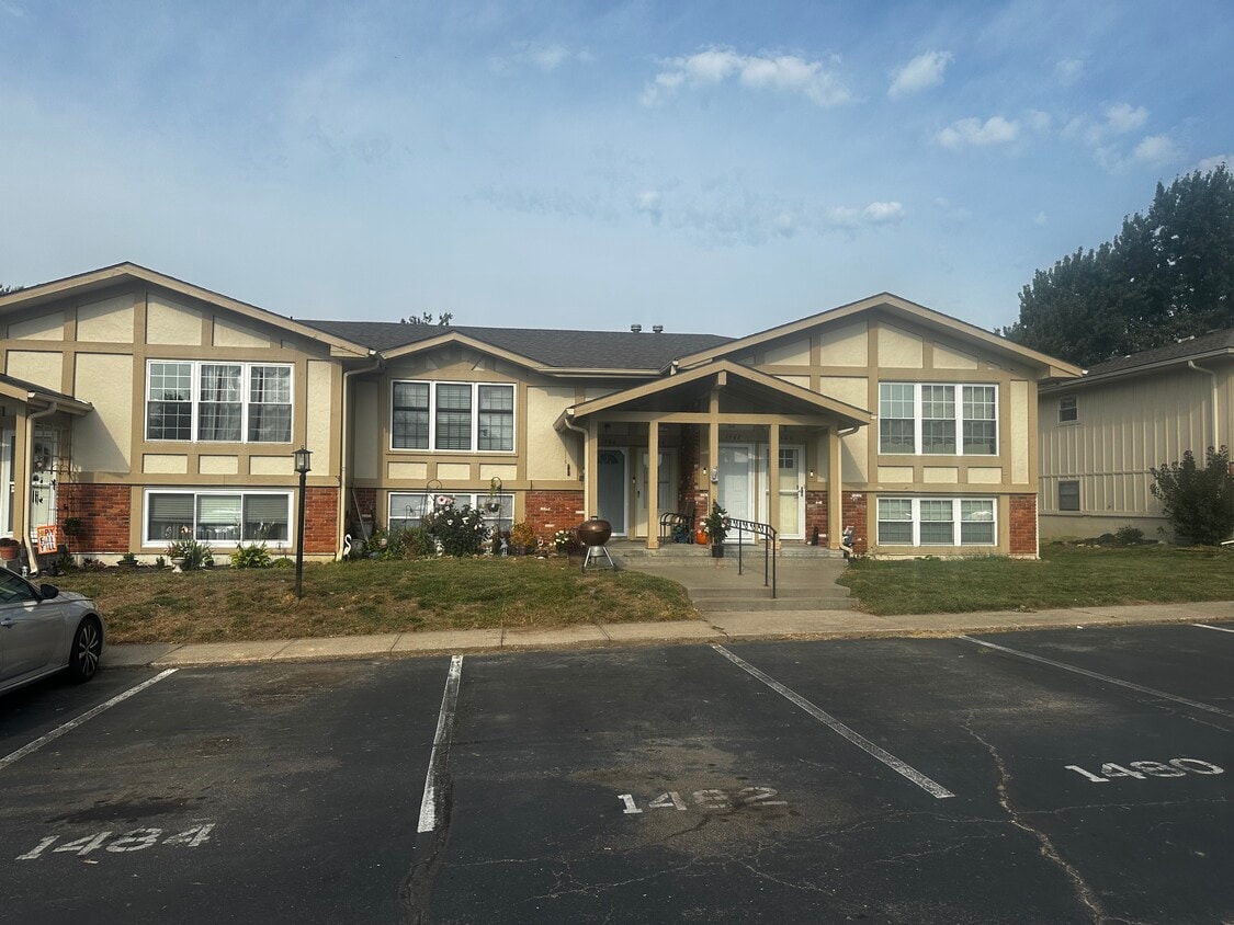 Building Photo - 1464 NW 64th Terrace