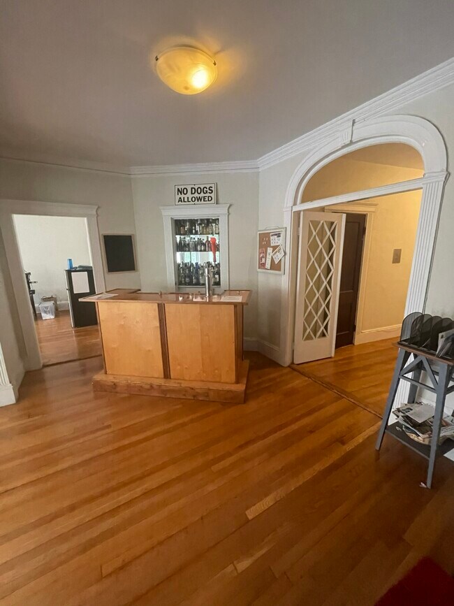 Foto del edificio - 17 Englewood Ave