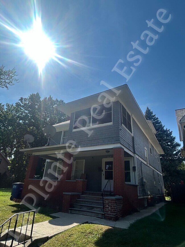 Foto del edificio - 3137 Kimball Ave